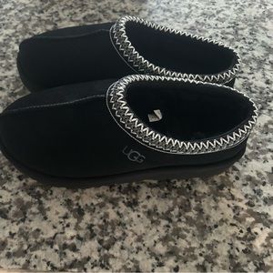 Brand new with box Black Tasman Ugg slippers